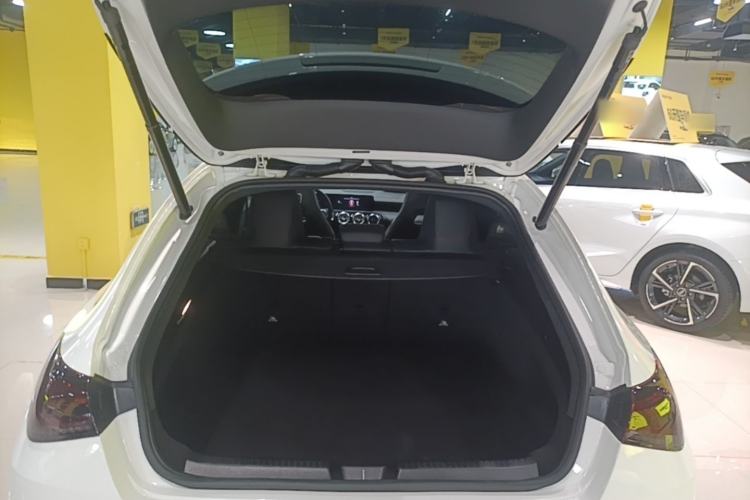 Used Mercedes-Benz CLA 2022 CLA 200 Shooting Brake Trunk