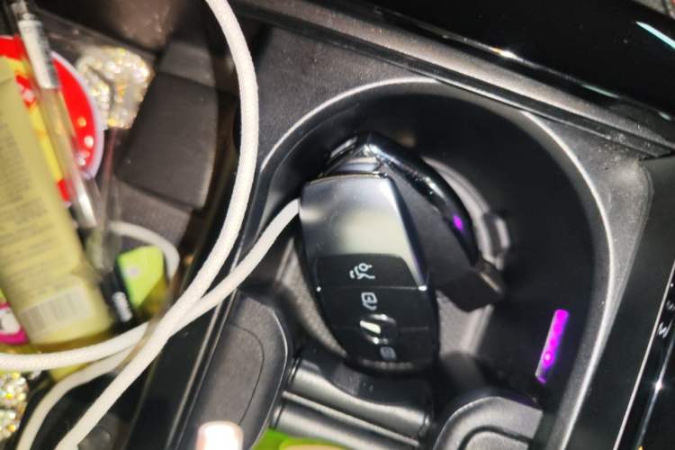 Used Mercedes-Benz CLA 2022-Year Updated CLA 200 Vehicle Key