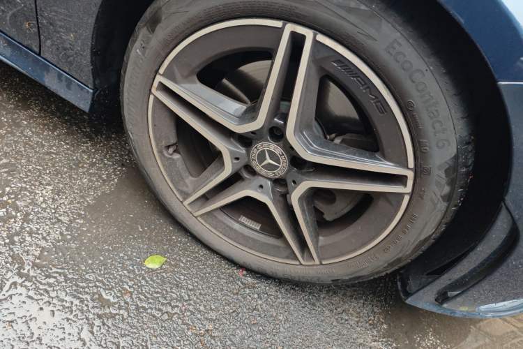 Used Mercedes-Benz CLA 2023 CLA 260 4MATIC Right Front Wheel Hub