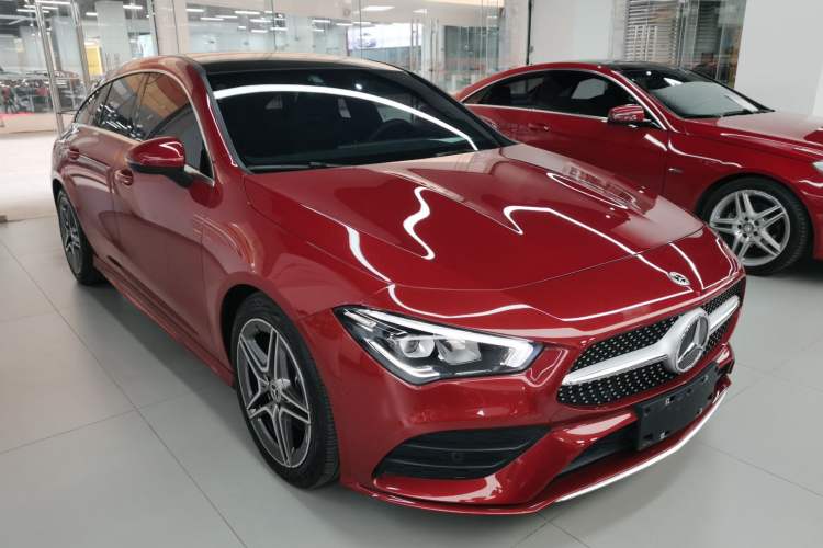 Used Mercedes-Benz CLA 2023 CLA 200 Shooting Brake Front Right 45 Deg