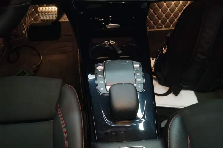 Used Mercedes-Benz CLA 2023 CLA 200 Shooting Brake Gear Lever