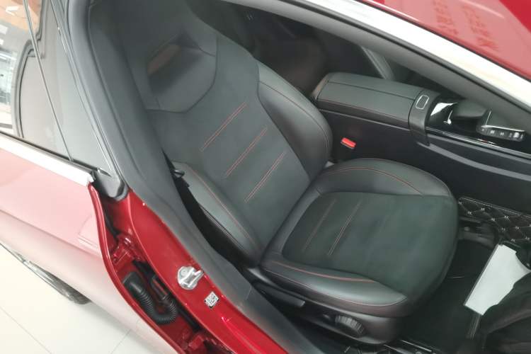 Used Mercedes-Benz CLA 2023 CLA 200 Shooting Brake Right Front Seat