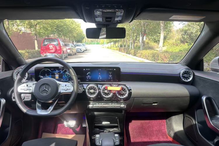 Used Mercedes-Benz CLA 2023 CLA 200 Shooting Brake Interior 3