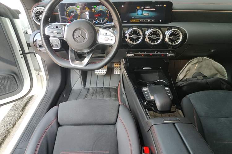 Used Mercedes-Benz CLA 2023 CLA 200 Center Console