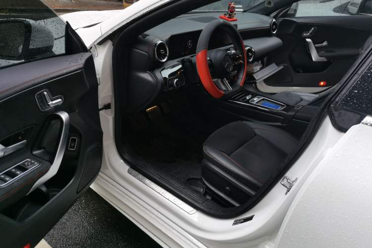 Used Mercedes-Benz CLA 2023 CLA 200 Shooting Brake Driver Seat