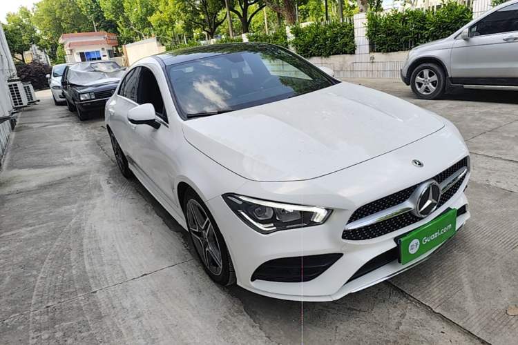 Used Mercedes-Benz CLA 2023 CLA 200 Front Right 45 Deg