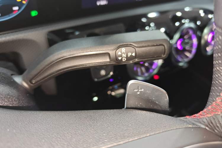 Used Mercedes-Benz CLA 2023 CLA 200 Shooting Brake Gear Lever