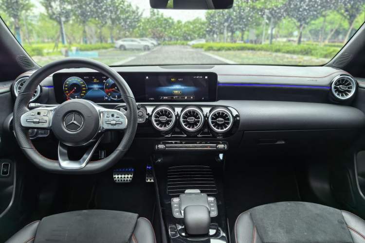 Used Mercedes-Benz CLA 2023 CLA 200 Interior 1