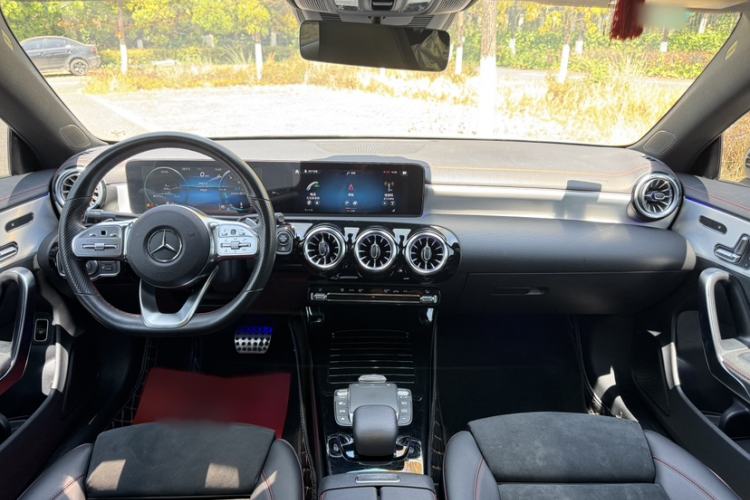 Used Mercedes-Benz CLA 2023 CLA 200 4MATIC Interior 1