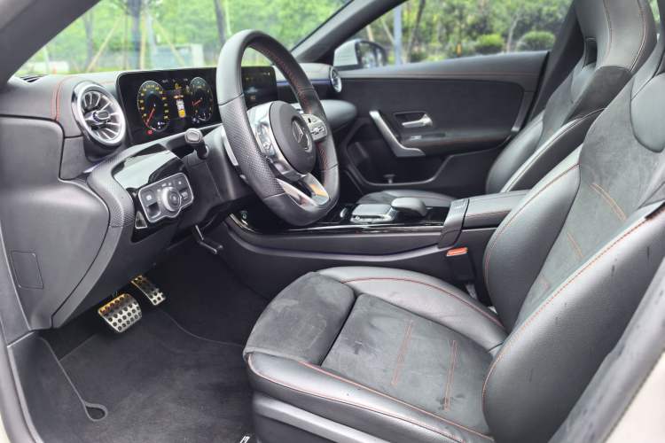 Used Mercedes-Benz CLA 2023 CLA 200 Interior 4