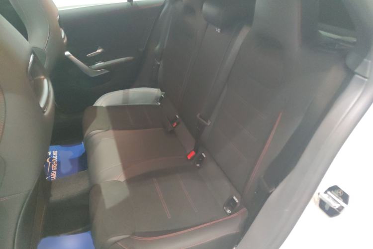 Used Mercedes-Benz CLA 2023 CLA 200 Shooting Brake Interior 4