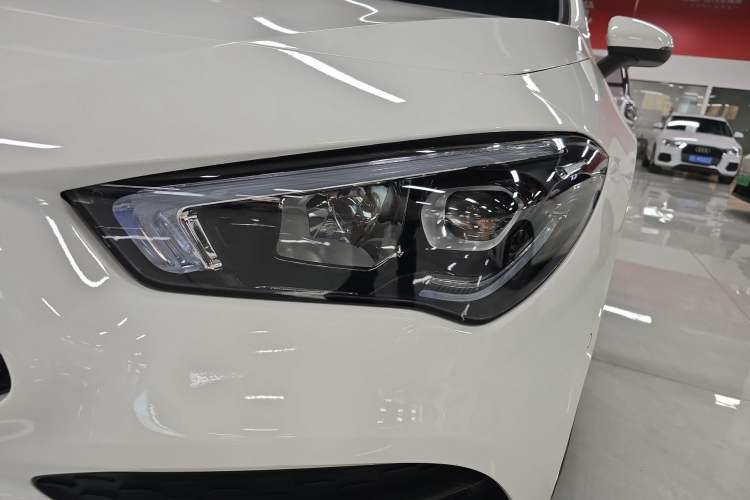 Used Mercedes-Benz CLA 2023 CLA 200 Left Front Headlight