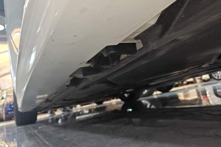 Used Mercedes-Benz CLA 2023 CLA 200 Shooting Brake Left Side Sill