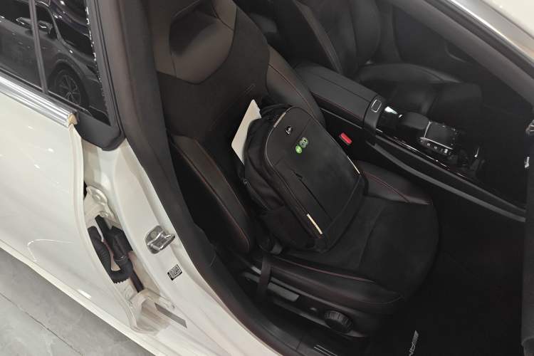 Used Mercedes-Benz CLA 2023 CLA 200 Shooting Brake Right Front Seat