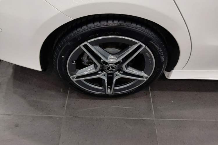 Used Mercedes-Benz CLA 2023 CLA 200 Right Rear Wheel Hub