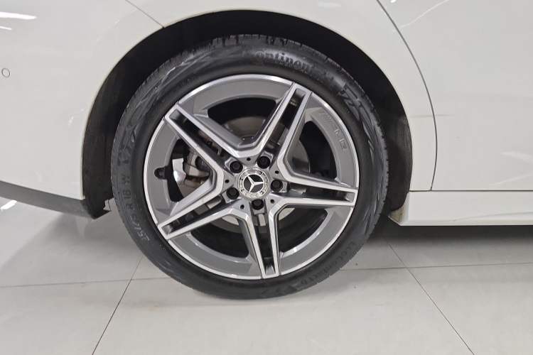 Used Mercedes-Benz CLA 2023 CLA 200 Right Rear Wheel Hub