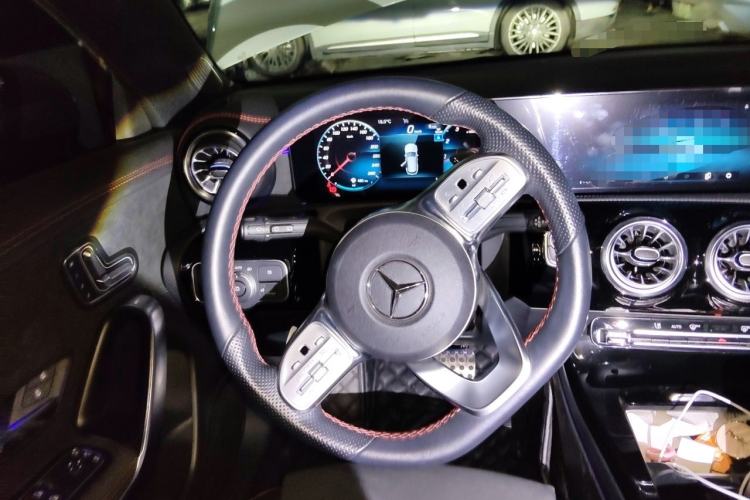 Used Mercedes-Benz CLA 2023 CLA 200 Shooting Brake Steering Wheel