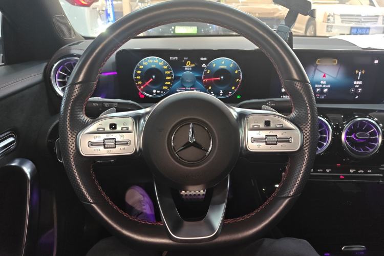 Used Mercedes-Benz CLA 2023 CLA 200 Shooting Brake Steering Wheel