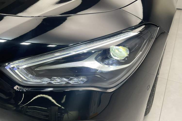 Used Mercedes-Benz CLA 2024 CLA 200 Exterior 8