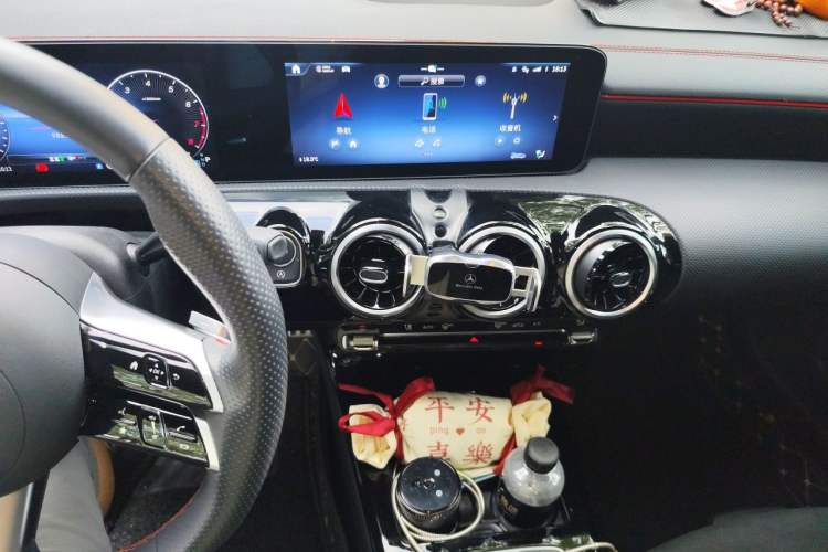 Used Mercedes-Benz CLA 2024-Year Facelifted CLA 200 Audio And AC Panel