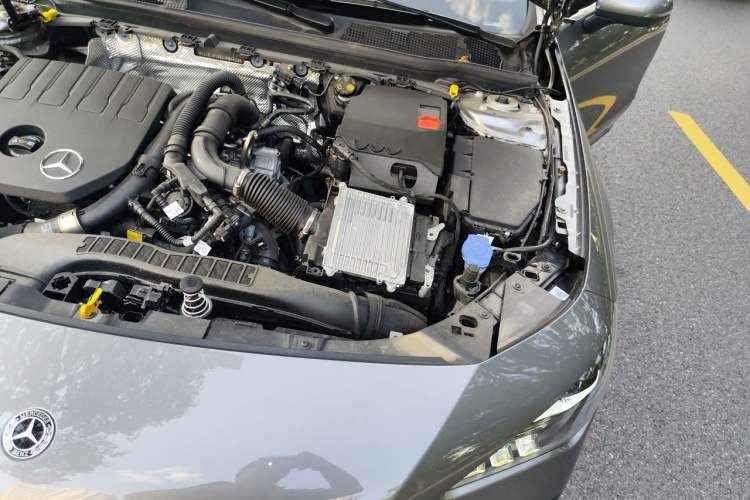 Used Mercedes-Benz CLA 2024-Year Facelifted CLA 200 Engine Bay Left