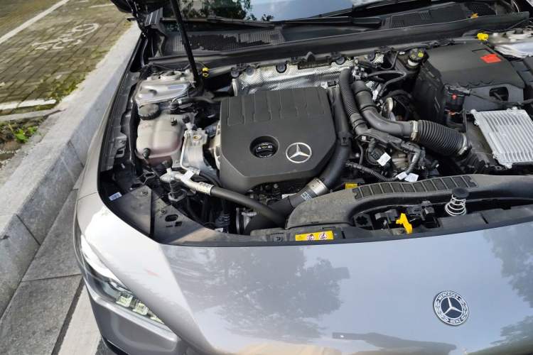 Used Mercedes-Benz CLA 2024-Year Facelifted CLA 200 Engine Bay Right
