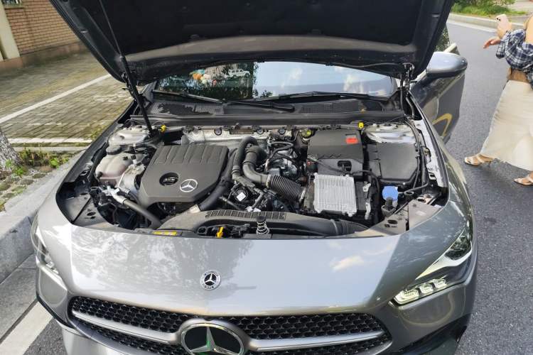 Used Mercedes-Benz CLA 2024-Year Facelifted CLA 200 Engine Bay
