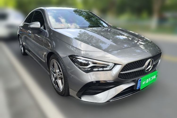 Used Mercedes-Benz CLA 2024-Year Facelifted CLA 200 Front Right 45 Deg