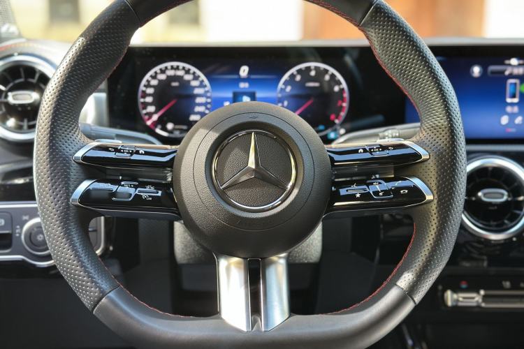 Used Mercedes-Benz CLA 2024 CLA 220 Interior 10