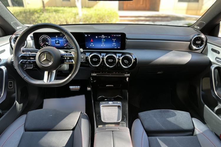 Used Mercedes-Benz CLA 2024 CLA 220 Interior 13