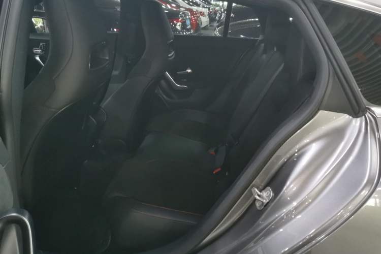 Used Mercedes-Benz CLA 2024 CLA 200 Shooting Brake Interior 4