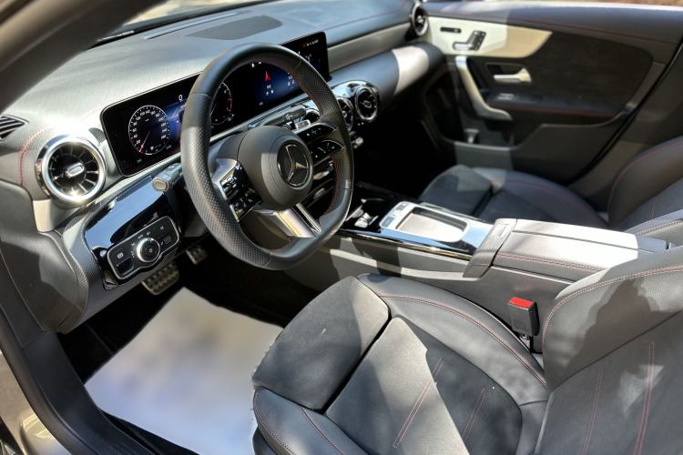 Used Mercedes-Benz CLA 2024 CLA 220 Interior 8