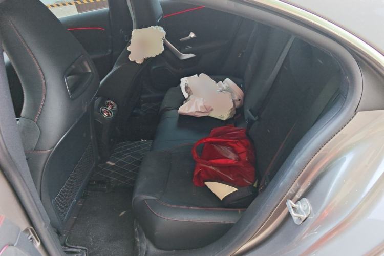 Used Mercedes-Benz CLA 2024-Year Facelifted CLA 200 Left Rear Seat