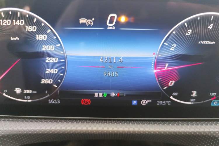 Used Mercedes-Benz CLA 2024-Year Facelifted CLA 200 Odometer Close Up