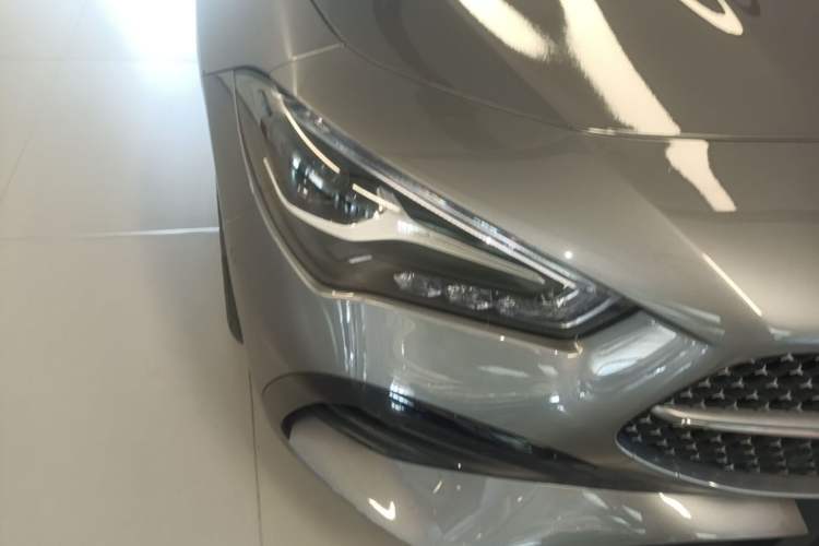 Used Mercedes-Benz CLA 2024 CLA 200 Shooting Brake Right Front Headlight