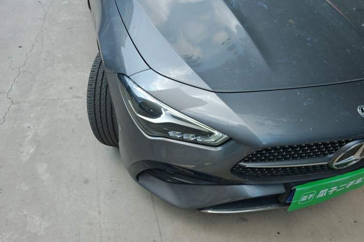 Used Mercedes-Benz CLA 2024-Year Facelifted CLA 200 Right Front Headlight