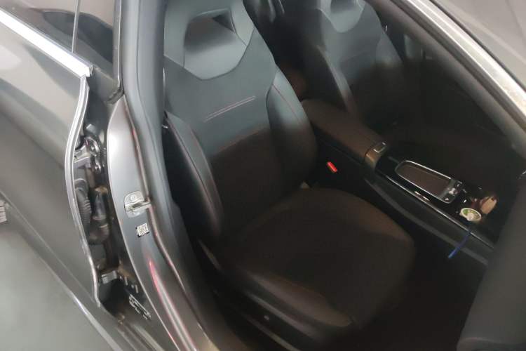 Used Mercedes-Benz CLA 2024-Year Facelifted CLA 200 Right Front Seat