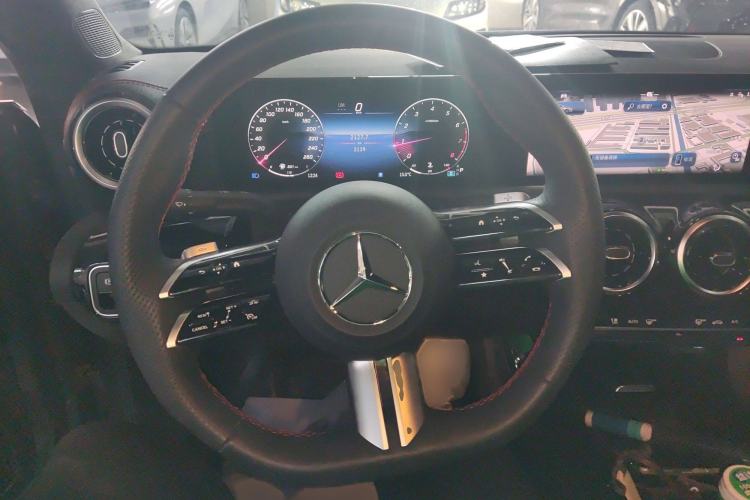 Used Mercedes-Benz CLA 2024-Year Facelifted CLA 200 Steering Wheel