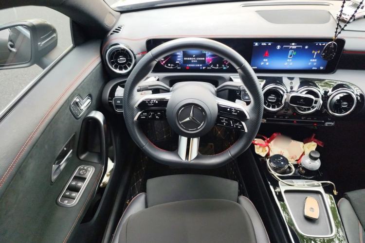Used Mercedes-Benz CLA 2024-Year Facelifted CLA 200 Steering Wheel