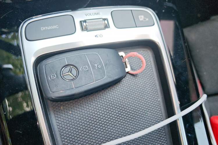 Used Mercedes-Benz CLA 2024-Year Facelifted CLA 200 Vehicle Key