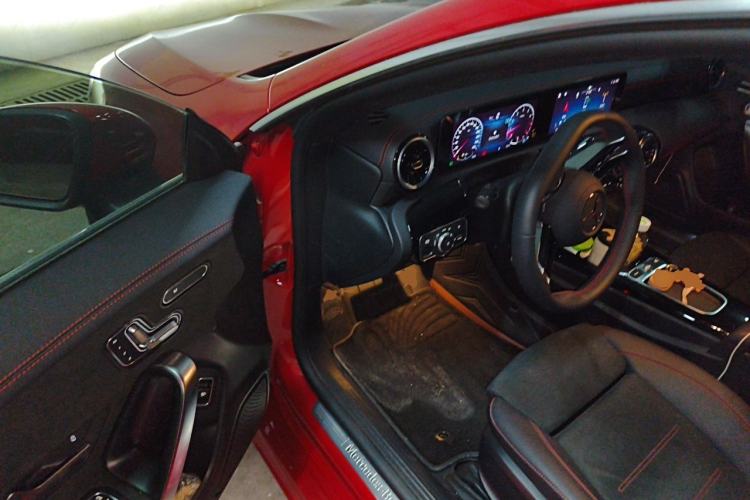 Used Mercedes-Benz CLA 2024-Year Facelifted CLA 200 Driver Seat