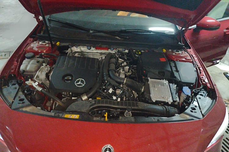 Used Mercedes-Benz CLA 2024-Year Facelifted CLA 200 Engine Bay