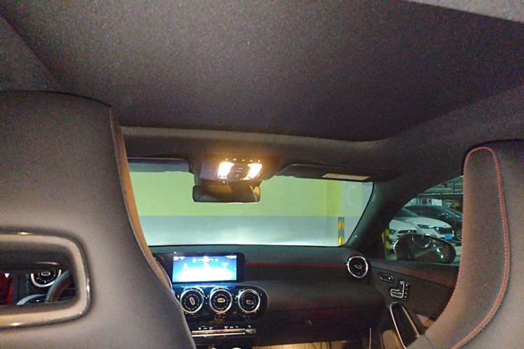 Used Mercedes-Benz CLA 2024-Year Facelifted CLA 200 Headliner