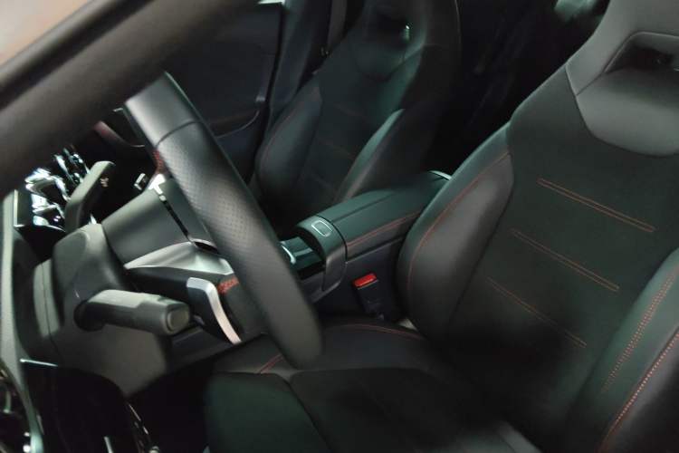 Used Mercedes-Benz CLA 2024 CLA 200 Shooting Brake Left Front Seat