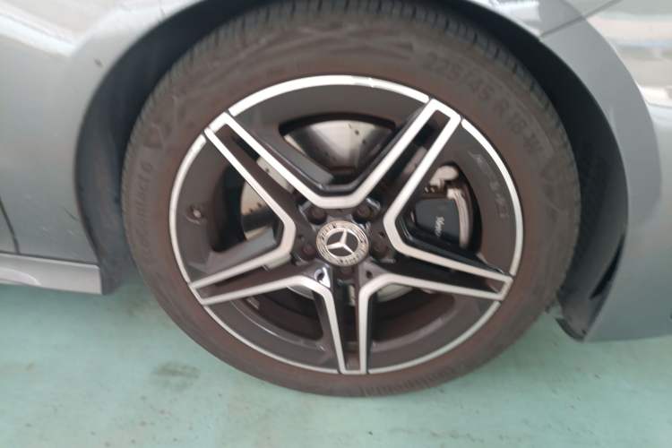 Used Mercedes-Benz CLA 2024 CLA 220 Right Front Wheel Hub