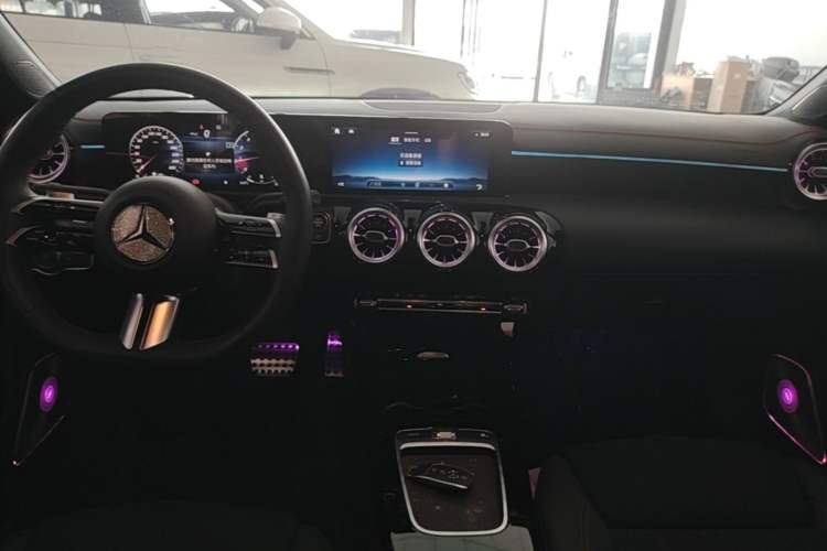 Used Mercedes-Benz CLA 2024-Year Facelifted CLA 200 Audio And AC Panel
