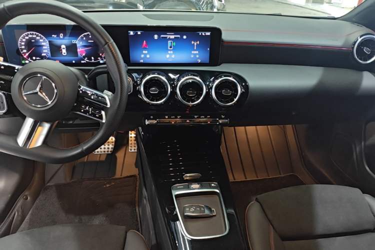 Used Mercedes-Benz CLA 2024-Year Facelifted CLA 200 Audio And AC Panel