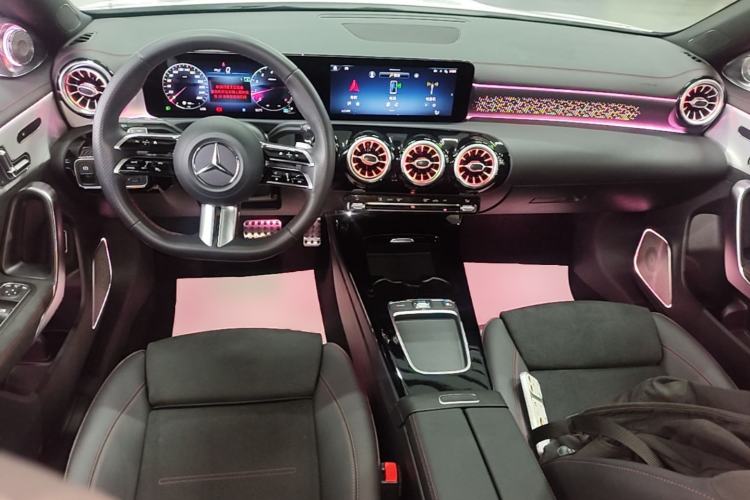Used Mercedes-Benz CLA 2024 CLA 220 Center Console