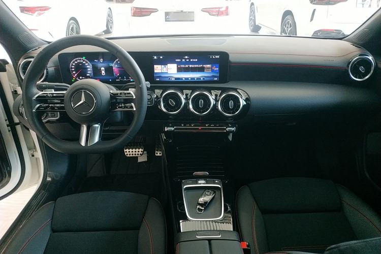 Used Mercedes-Benz CLA 2024 CLA 200 Center Console