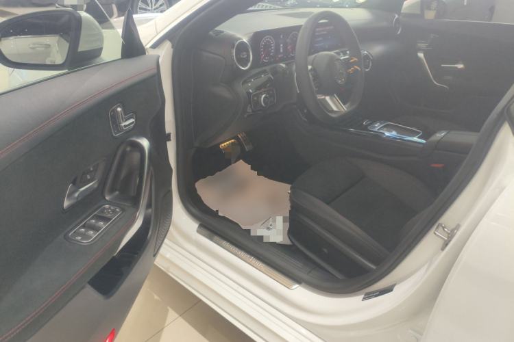 Used Mercedes-Benz CLA 2024 CLA 200 Shooting Brake Driver Seat